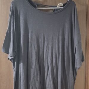1.4.3. Story by Line Up Charcoal Short Sleeve Top